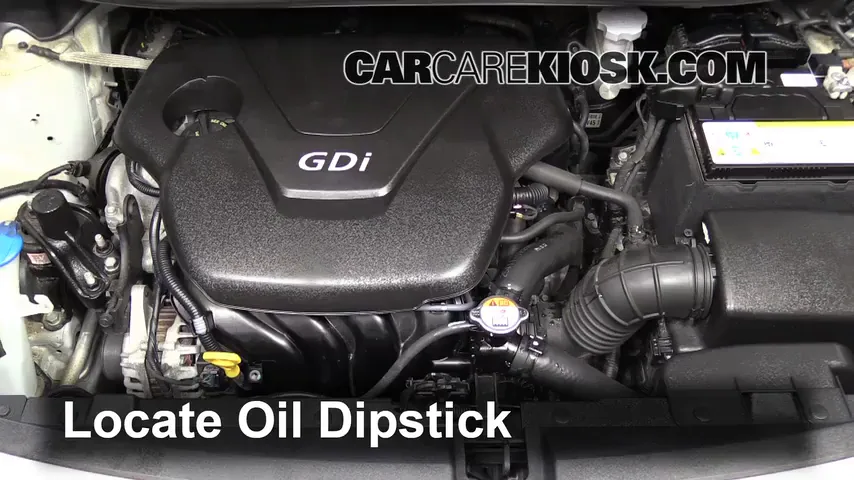 2012 Kia Rio5 LX 1.6L 4 Cyl. Aceite Controlar nivel de aceite